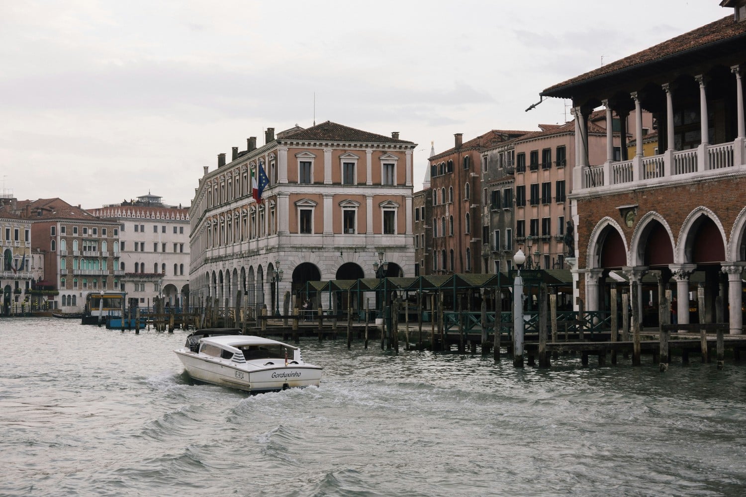 Canaux de Venise inondés lors de l'Acqua Alta