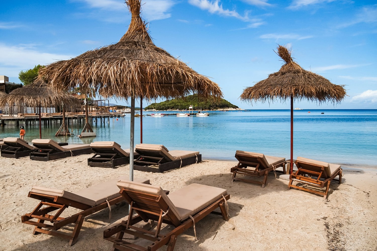 Plage de Ksamil, Albanie, avec ses îlots