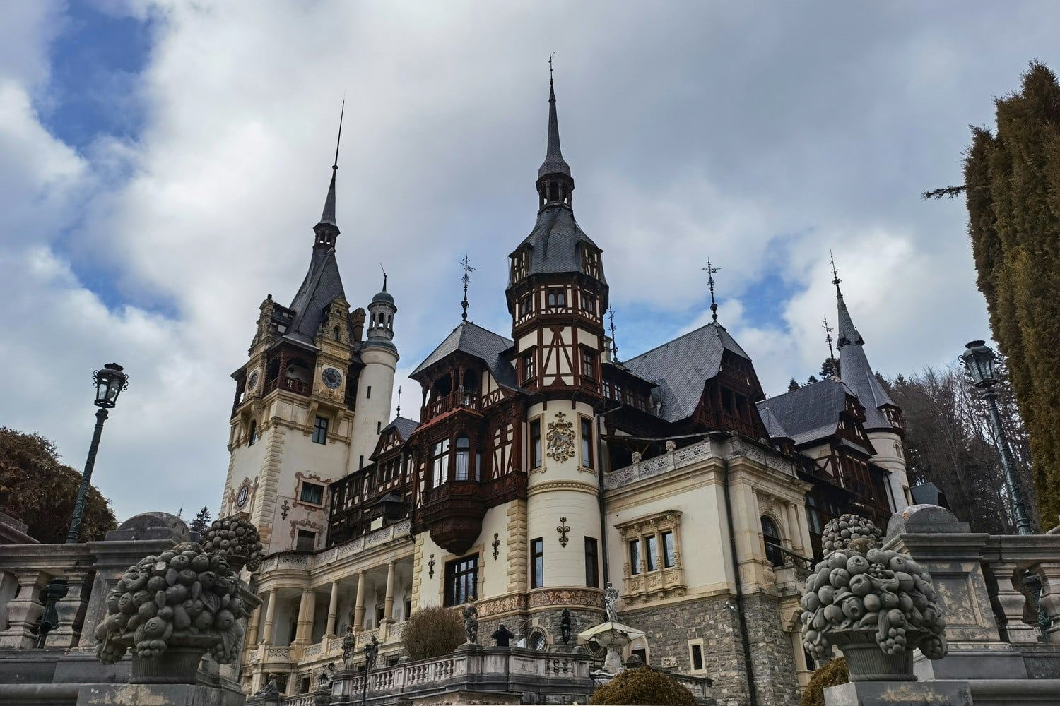 Le château de Peleș, un chef-d'œuvre d'architecture néo-renaissance