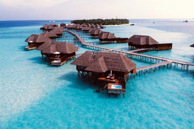 Aller aux Maldives depuis la France : durée de vol, escales et transferts